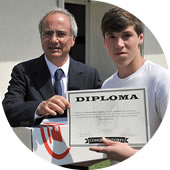 Aluno da Escola Secundria Martins Sarmento vence prmio do atleta com o melhor aproveitamento escolar